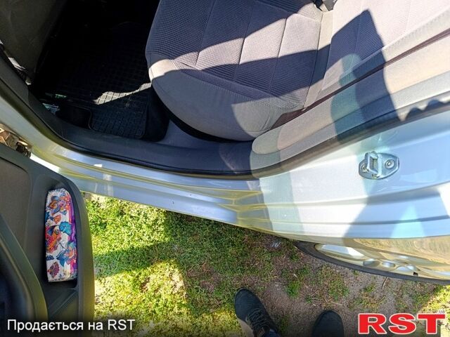 Серый Фольксваген Гольф, объемом двигателя 1.6 л и пробегом 296 тыс. км за 6000 $, фото 5 на Automoto.ua