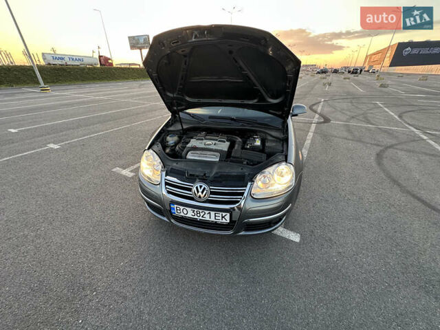 Сірий Фольксваген Гольф, об'ємом двигуна 1.39 л та пробігом 254 тис. км за 5200 $, фото 53 на Automoto.ua