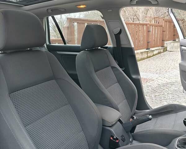 Серый Фольксваген Гольф, объемом двигателя 2 л и пробегом 350 тыс. км за 5999 $, фото 50 на Automoto.ua