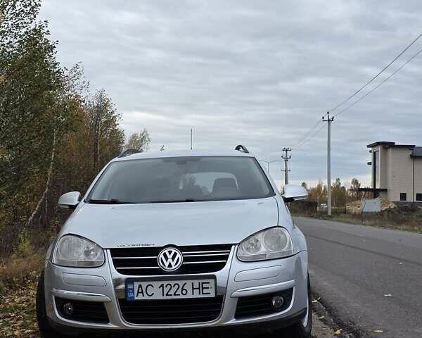 Серый Фольксваген Гольф, объемом двигателя 1.4 л и пробегом 261 тыс. км за 4999 $, фото 3 на Automoto.ua