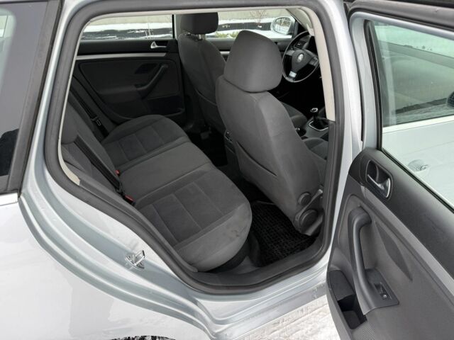 Серый Фольксваген Гольф, объемом двигателя 0 л и пробегом 232 тыс. км за 5500 $, фото 12 на Automoto.ua