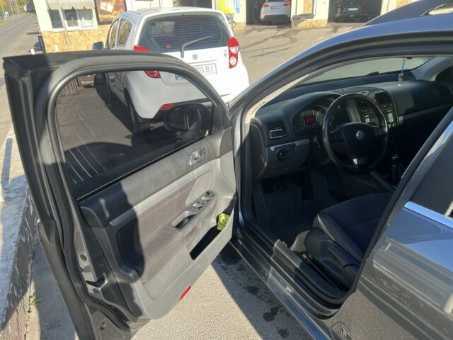 Сірий Фольксваген Гольф, об'ємом двигуна 1.4 л та пробігом 188 тис. км за 5010 $, фото 1 на Automoto.ua