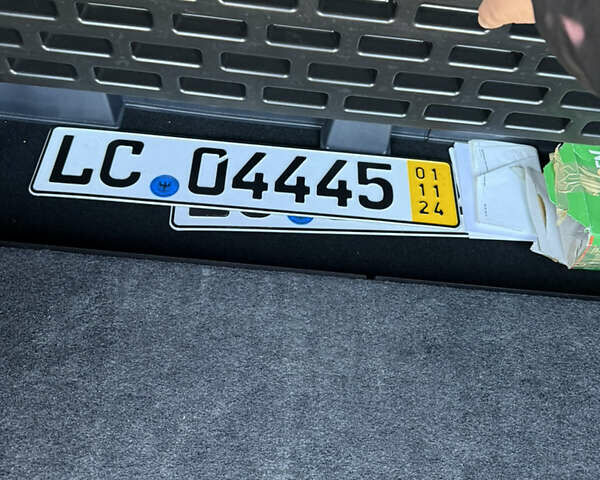 Серый Фольксваген Гольф, объемом двигателя 1.6 л и пробегом 258 тыс. км за 6800 $, фото 10 на Automoto.ua