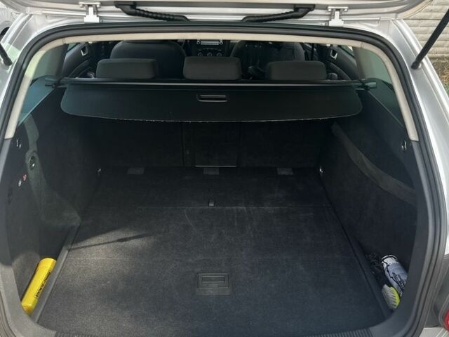 Серый Фольксваген Гольф, объемом двигателя 1.4 л и пробегом 140 тыс. км за 7200 $, фото 4 на Automoto.ua