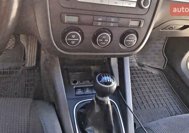 Серый Фольксваген Гольф, объемом двигателя 1.97 л и пробегом 320 тыс. км за 6700 $, фото 22 на Automoto.ua