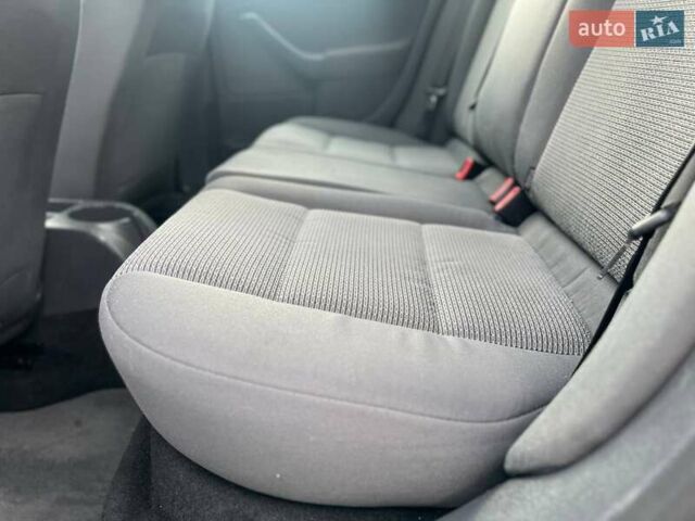 Серый Фольксваген Гольф, объемом двигателя 1.6 л и пробегом 198 тыс. км за 6899 $, фото 51 на Automoto.ua