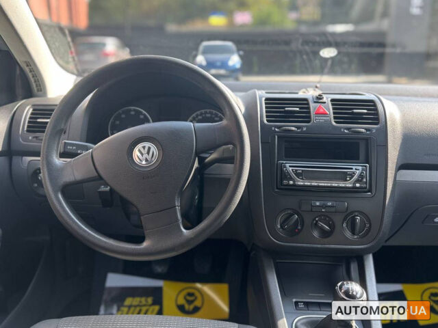 Фольксваген Гольф 2007 в Черновцах на Automoto.ua Серый Фольксваген Гольф, объемом двигателя 1.6 л и пробегом 287 тыс. км за 6000 $, фото 15 на Automoto.ua