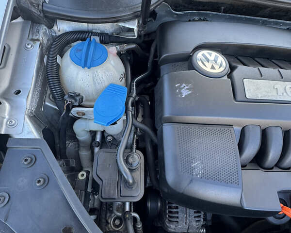 Сірий Фольксваген Гольф, об'ємом двигуна 1.6 л та пробігом 181 тис. км за 5900 $, фото 34 на Automoto.ua