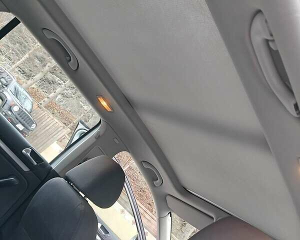 Серый Фольксваген Гольф, объемом двигателя 2 л и пробегом 350 тыс. км за 5500 $, фото 60 на Automoto.ua