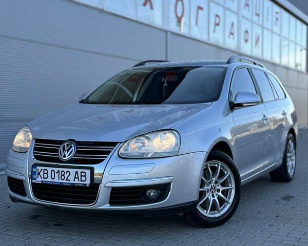 Серый Фольксваген Гольф, объемом двигателя 1.6 л и пробегом 242 тыс. км за 4900 $, фото 20 на Automoto.ua