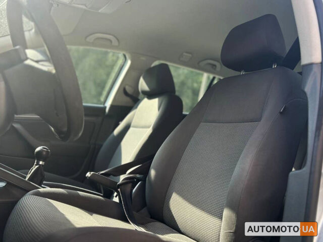 Фольксваген Гольф 2007 в Черновцах на Automoto.ua Серый Фольксваген Гольф, объемом двигателя 1.6 л и пробегом 287 тыс. км за 6000 $, фото 9 на Automoto.ua