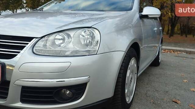 Серый Фольксваген Гольф, объемом двигателя 1.4 л и пробегом 246 тыс. км за 5199 $, фото 6 на Automoto.ua