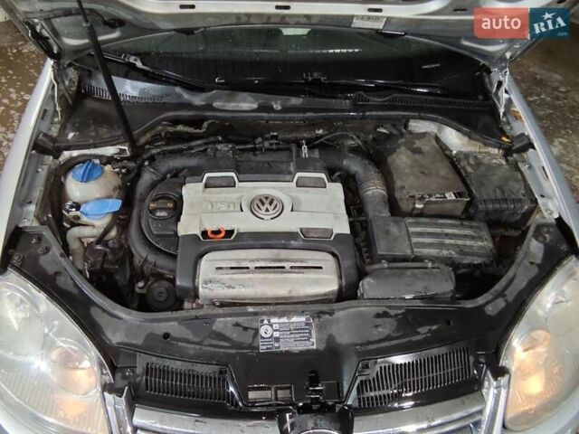 Серый Фольксваген Гольф, объемом двигателя 1.39 л и пробегом 257 тыс. км за 5500 $, фото 15 на Automoto.ua
