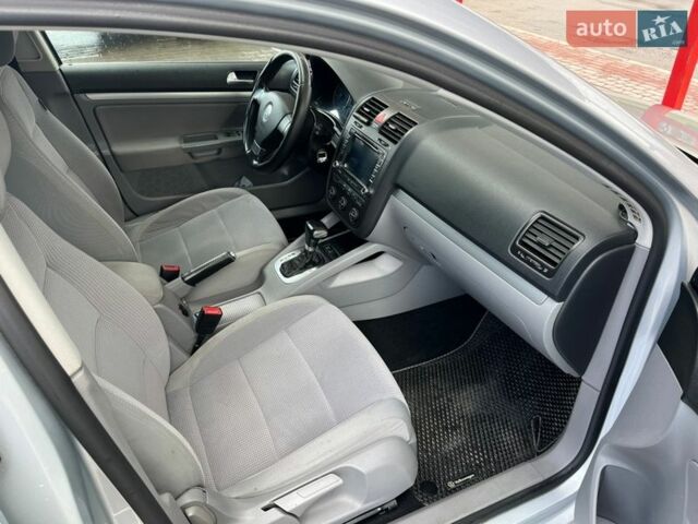 Сірий Фольксваген Гольф, об'ємом двигуна 1.39 л та пробігом 226 тис. км за 6500 $, фото 13 на Automoto.ua