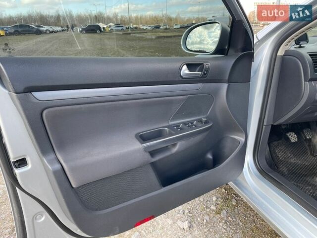 Серый Фольксваген Гольф, объемом двигателя 1.9 л и пробегом 312 тыс. км за 5750 $, фото 11 на Automoto.ua