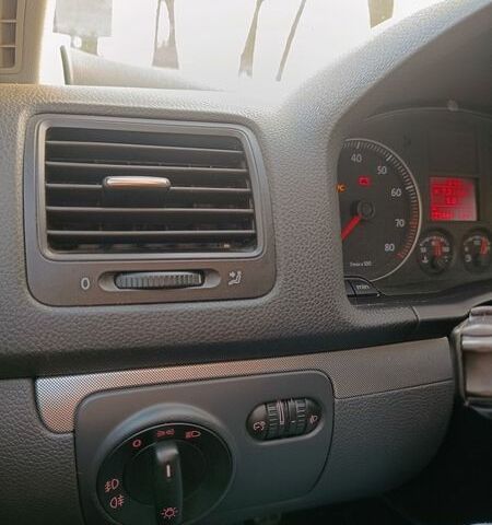 Сірий Фольксваген Гольф, об'ємом двигуна 1.39 л та пробігом 223 тис. км за 5100 $, фото 8 на Automoto.ua