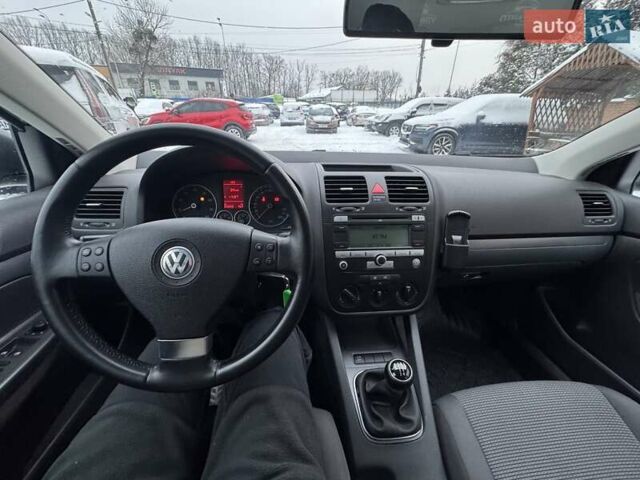 Серый Фольксваген Гольф, объемом двигателя 1.6 л и пробегом 212 тыс. км за 6500 $, фото 28 на Automoto.ua