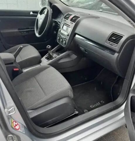 Серый Фольксваген Гольф, объемом двигателя 1.9 л и пробегом 400 тыс. км за 3250 $, фото 5 на Automoto.ua