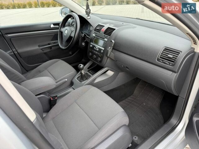 Серый Фольксваген Гольф, объемом двигателя 1.9 л и пробегом 293 тыс. км за 5500 $, фото 10 на Automoto.ua