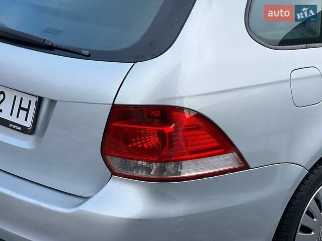 Серый Фольксваген Гольф, объемом двигателя 1.6 л и пробегом 198 тыс. км за 6899 $, фото 35 на Automoto.ua