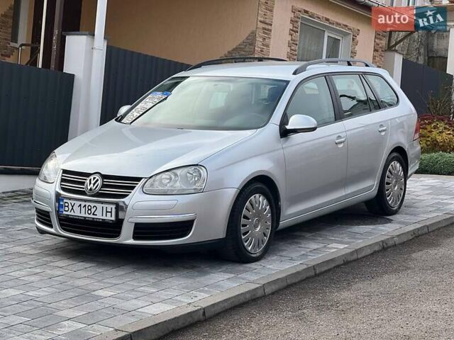 Серый Фольксваген Гольф, объемом двигателя 1.6 л и пробегом 198 тыс. км за 6899 $, фото 2 на Automoto.ua
