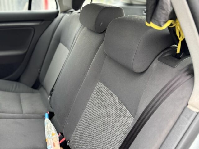 Фольксваген Гольф 2007 в Хмельницком на Automoto.ua Серый Фольксваген Гольф, объемом двигателя 1.9 л и пробегом 211 тыс. км за 6350 $, фото 6 на Automoto.ua