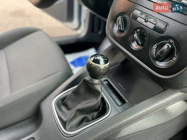 Серый Фольксваген Гольф, объемом двигателя 1.6 л и пробегом 198 тыс. км за 6899 $, фото 44 на Automoto.ua