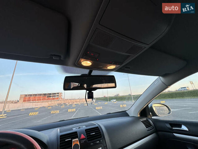Сірий Фольксваген Гольф, об'ємом двигуна 1.39 л та пробігом 254 тис. км за 5200 $, фото 40 на Automoto.ua