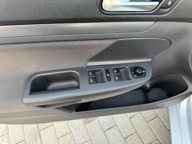 Серый Фольксваген Гольф, объемом двигателя 1.6 л и пробегом 193 тыс. км за 6450 $, фото 14 на Automoto.ua