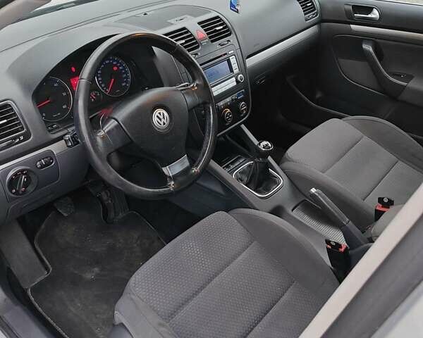 Серый Фольксваген Гольф, объемом двигателя 2 л и пробегом 350 тыс. км за 5999 $, фото 36 на Automoto.ua