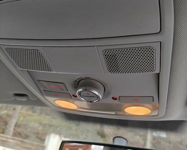 Серый Фольксваген Гольф, объемом двигателя 2 л и пробегом 350 тыс. км за 5500 $, фото 48 на Automoto.ua