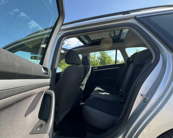 Серый Фольксваген Гольф, объемом двигателя 1.6 л и пробегом 220 тыс. км за 7300 $, фото 42 на Automoto.ua