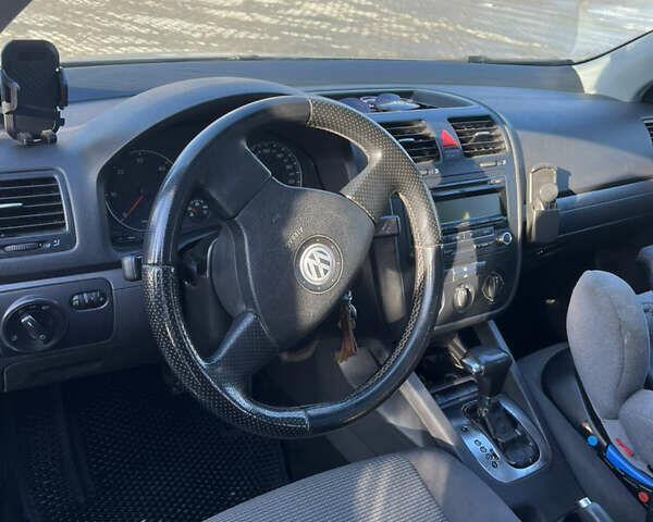 Серый Фольксваген Гольф, объемом двигателя 1.9 л и пробегом 301 тыс. км за 5800 $, фото 11 на Automoto.ua