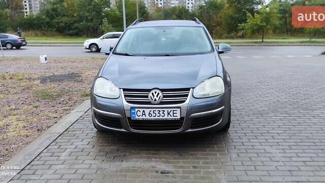 Серый Фольксваген Гольф, объемом двигателя 1.9 л и пробегом 364 тыс. км за 5100 $, фото 1 на Automoto.ua