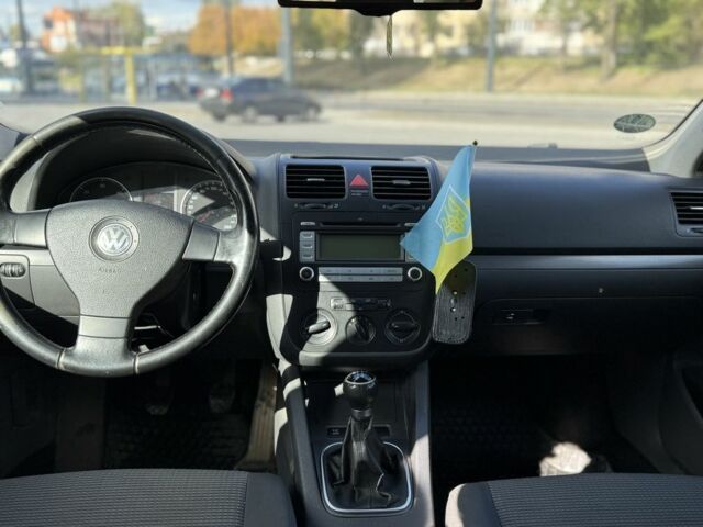 Серый Фольксваген Гольф, объемом двигателя 1.9 л и пробегом 320 тыс. км за 2299 $, фото 5 на Automoto.ua