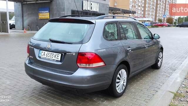Серый Фольксваген Гольф, объемом двигателя 1.9 л и пробегом 364 тыс. км за 5100 $, фото 3 на Automoto.ua