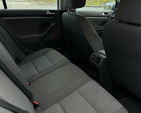 Серый Фольксваген Гольф, объемом двигателя 1.9 л и пробегом 321 тыс. км за 6100 $, фото 8 на Automoto.ua