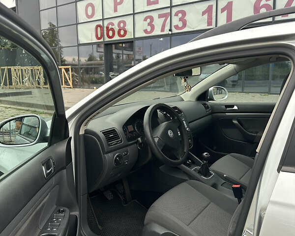 Сірий Фольксваген Гольф, об'ємом двигуна 1.6 л та пробігом 227 тис. км за 6000 $, фото 13 на Automoto.ua