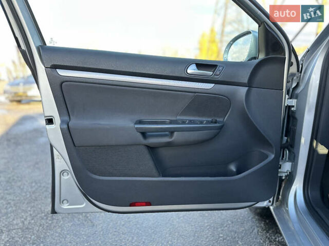 Сірий Фольксваген Гольф, об'ємом двигуна 1.6 л та пробігом 231 тис. км за 7100 $, фото 14 на Automoto.ua