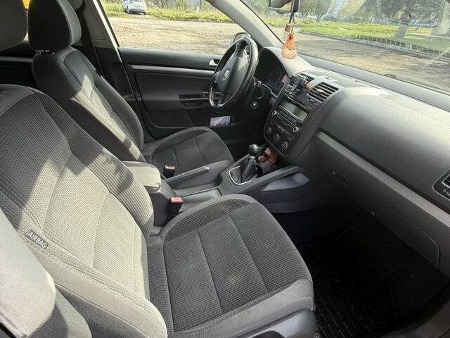 Сірий Фольксваген Гольф, об'ємом двигуна 1.9 л та пробігом 265 тис. км за 6100 $, фото 2 на Automoto.ua