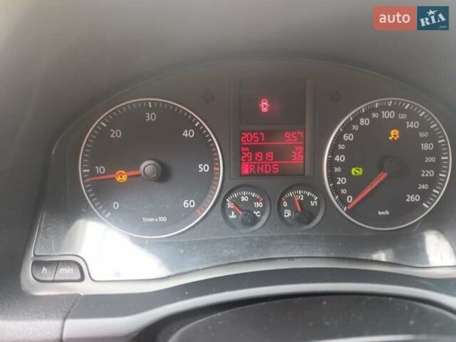 Серый Фольксваген Гольф, объемом двигателя 1.9 л и пробегом 291 тыс. км за 7500 $, фото 7 на Automoto.ua