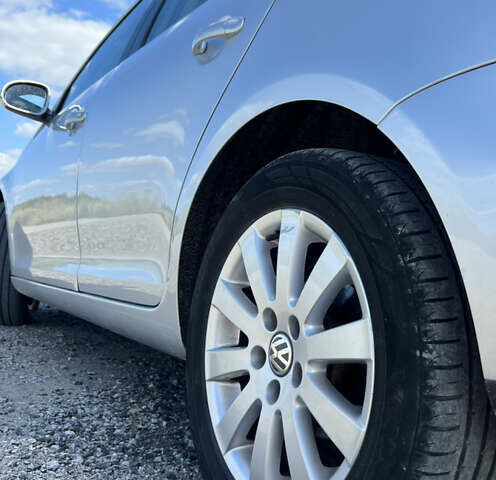 Серый Фольксваген Гольф, объемом двигателя 1.6 л и пробегом 220 тыс. км за 7300 $, фото 40 на Automoto.ua