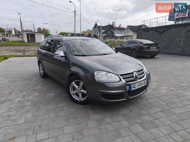 Серый Фольксваген Гольф, объемом двигателя 1.4 л и пробегом 219 тыс. км за 7300 $, фото 7 на Automoto.ua