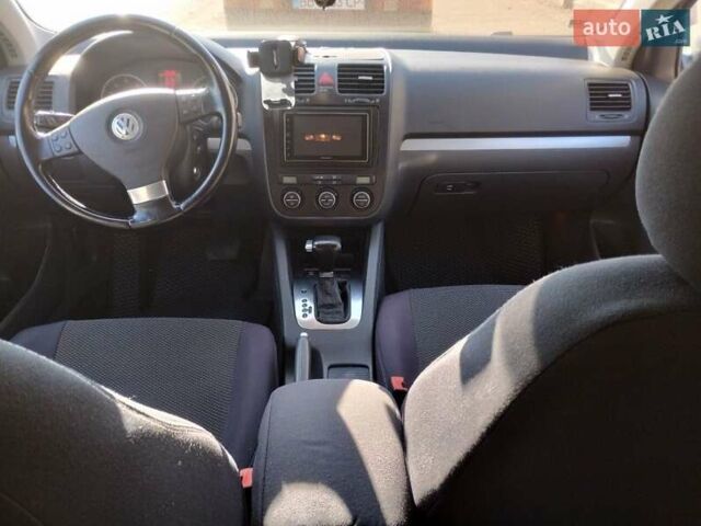 Серый Фольксваген Гольф, объемом двигателя 1.4 л и пробегом 167 тыс. км за 6400 $, фото 2 на Automoto.ua