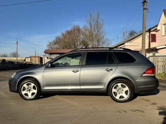 Серый Фольксваген Гольф, объемом двигателя 1.6 л и пробегом 295 тыс. км за 6500 $, фото 2 на Automoto.ua