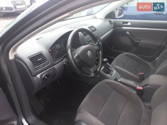 Сірий Фольксваген Гольф, об'ємом двигуна 1.39 л та пробігом 225 тис. км за 4700 $, фото 7 на Automoto.ua