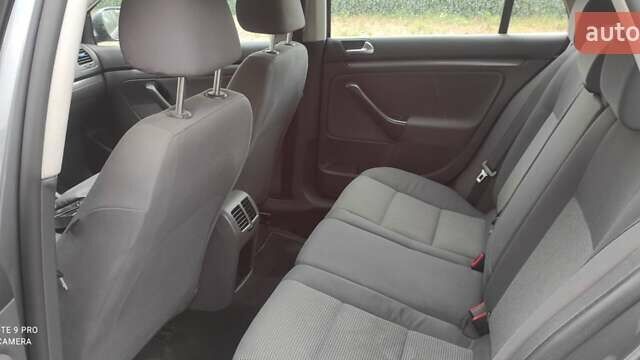 Серый Фольксваген Гольф, объемом двигателя 1.9 л и пробегом 364 тыс. км за 5100 $, фото 8 на Automoto.ua