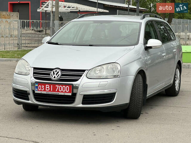 Серый Фольксваген Гольф, объемом двигателя 0 л и пробегом 236 тыс. км за 5800 $, фото 1 на Automoto.ua