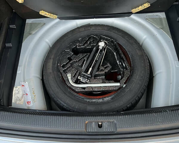 Сірий Фольксваген Гольф, об'ємом двигуна 1.9 л та пробігом 288 тис. км за 7500 $, фото 84 на Automoto.ua