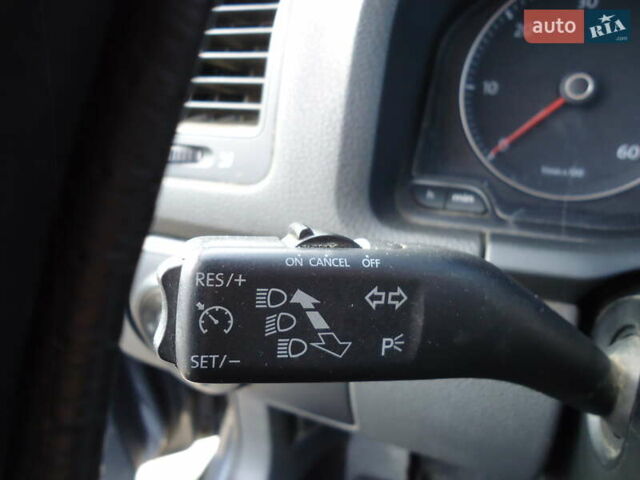 Серый Фольксваген Гольф, объемом двигателя 1.9 л и пробегом 290 тыс. км за 5600 $, фото 32 на Automoto.ua